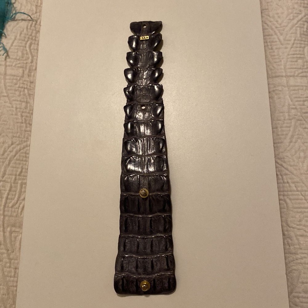 Ndau Grey Crocodile Leather Cuff - Picture 5 of 9